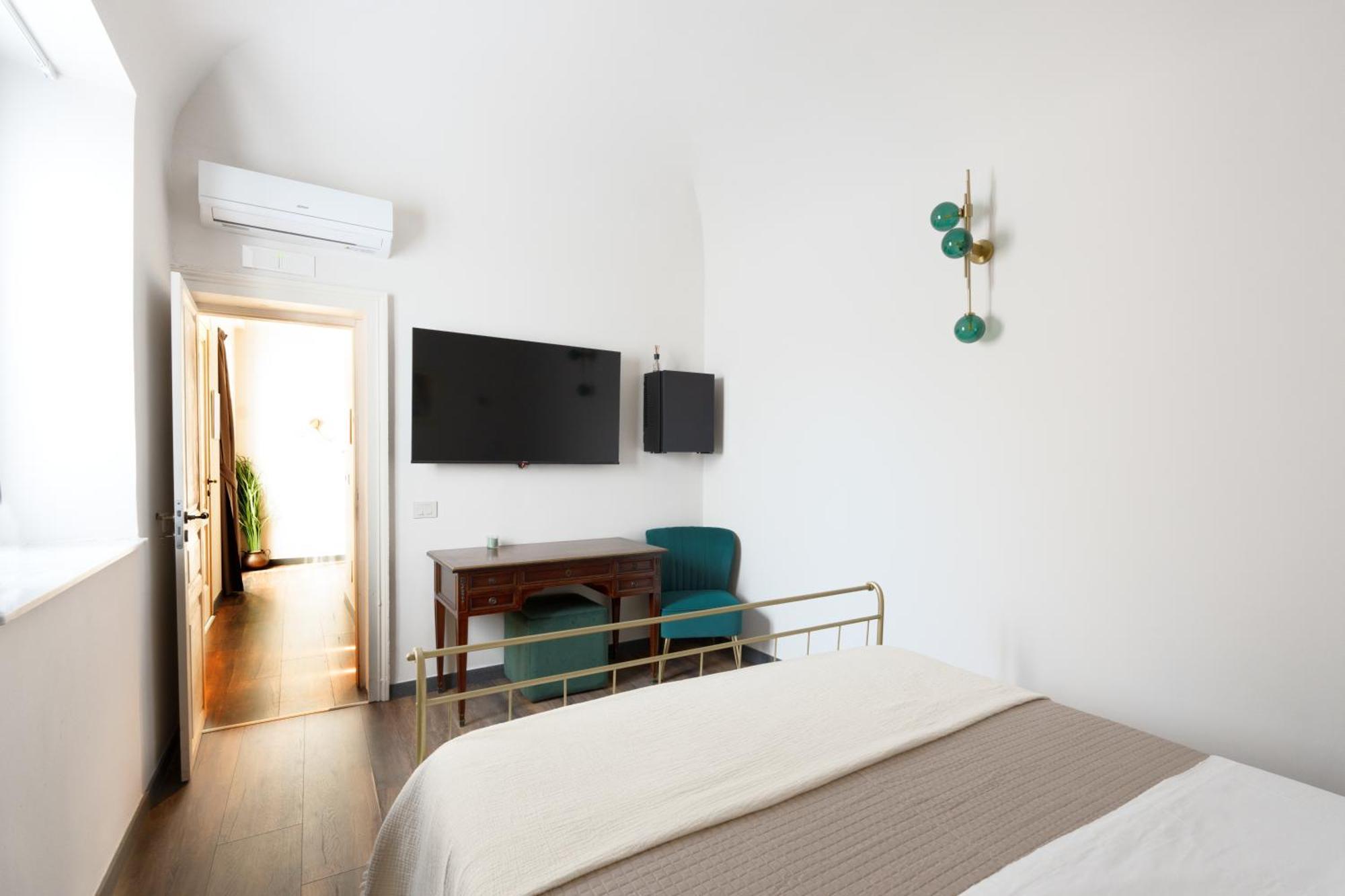 Holiday Lux Boutique Room CTA Exterior foto