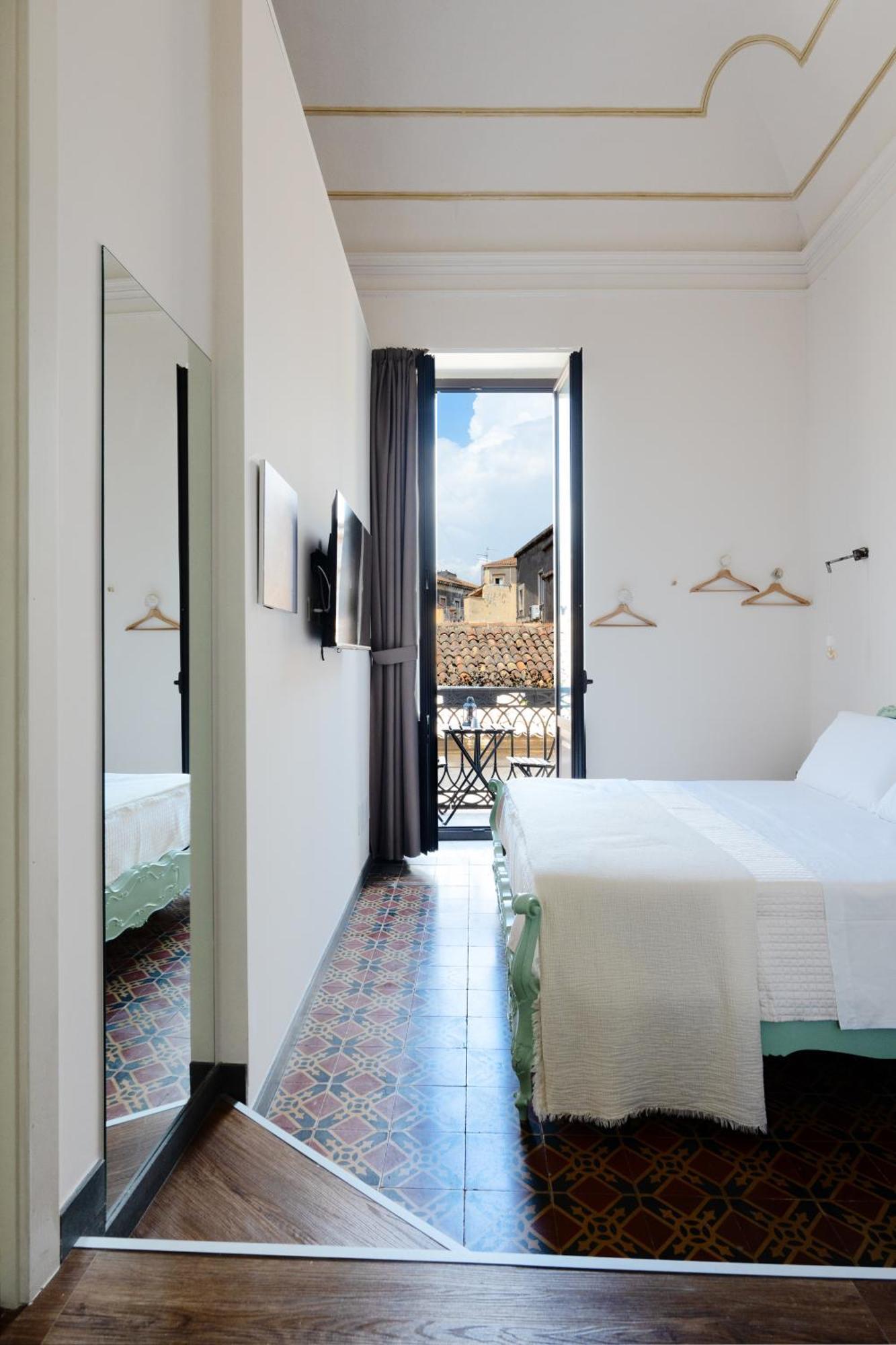 Holiday Lux Boutique Room CTA Exterior foto